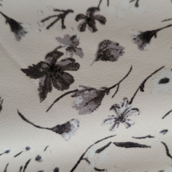 Blush pink floral Reitmans top in size XL, NWT - Picture 5 of 7